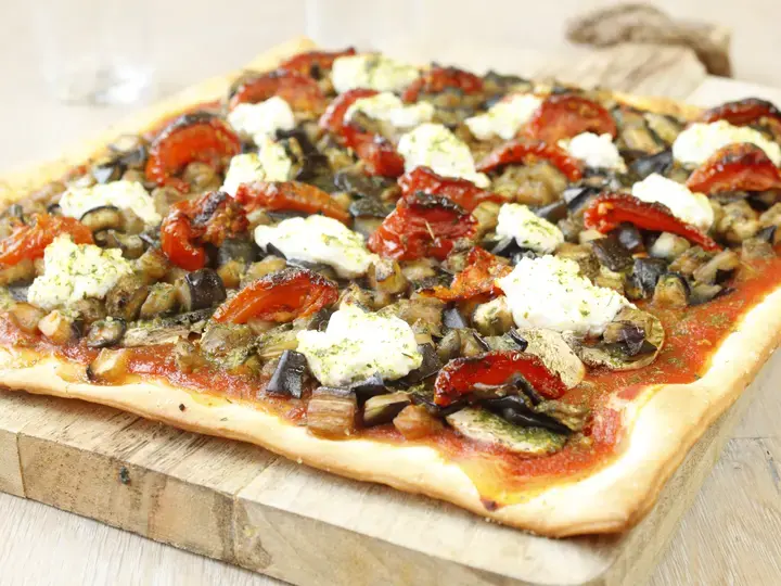 Pizza aux légumes grillés