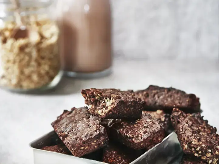 this media has been downloaded from content hub 202079788