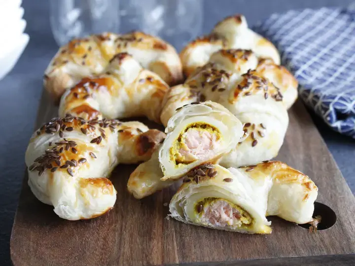 Croissants apéritifs au saumon