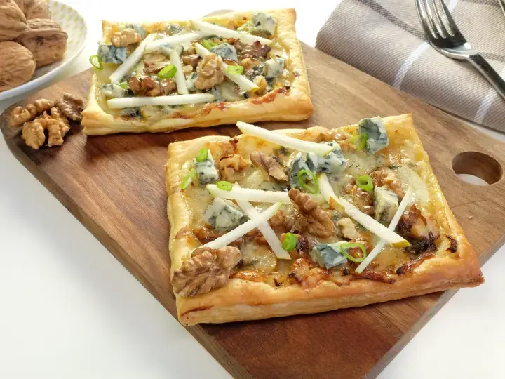 this media has been downloaded from content hub 202097612