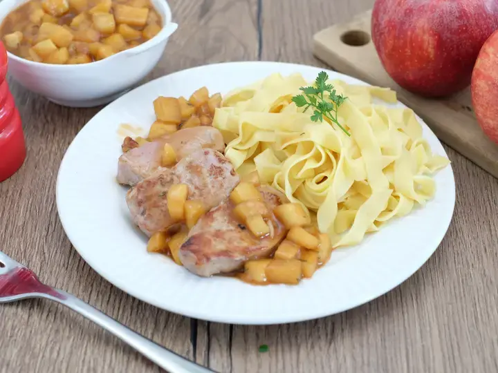 Filet mignon et pommes rôties