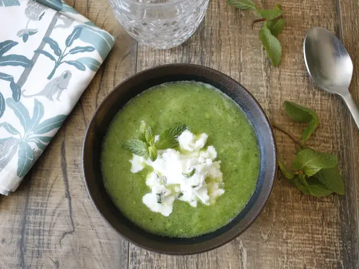 Velouté de courgette et granité de chèvre