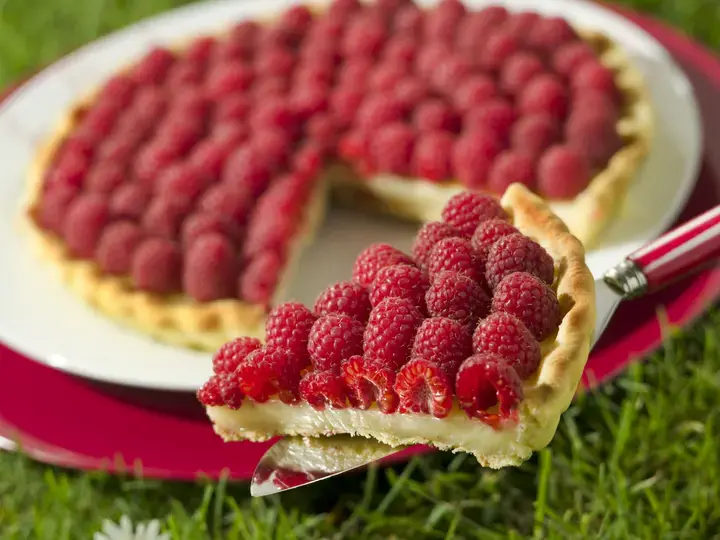 Tarte au chocolat blanc et framboises (pas avt aout 2004)