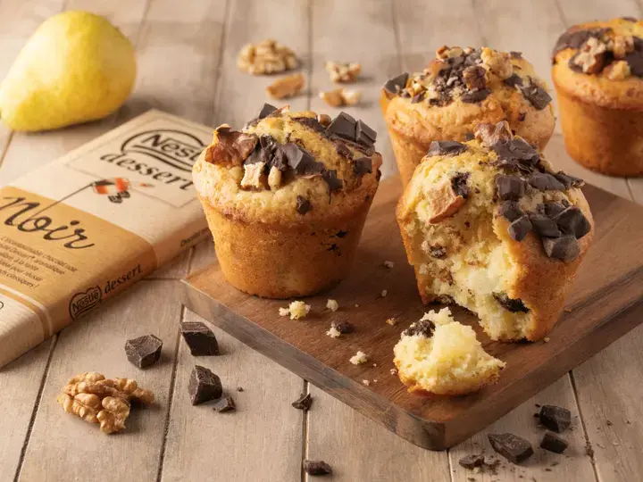 Muffins poire et pépites de chocolat noir