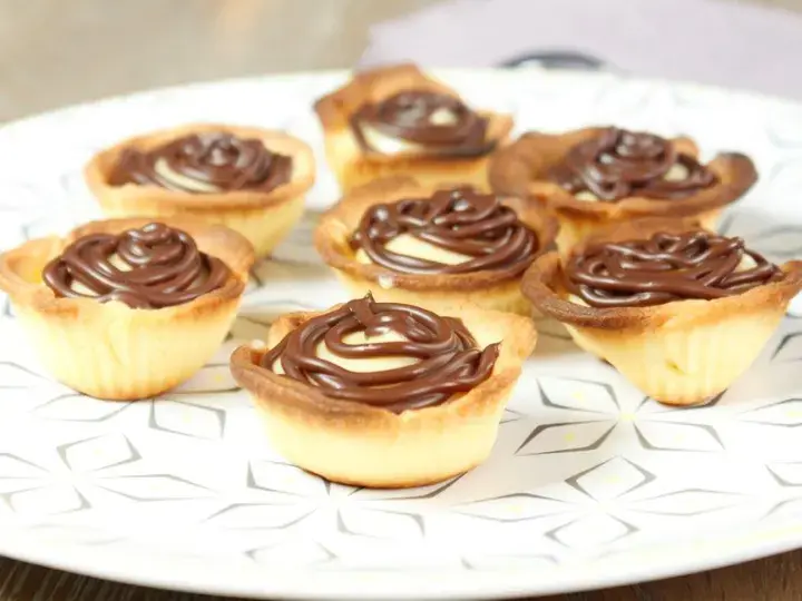 this media has been downloaded from content hub 202082592