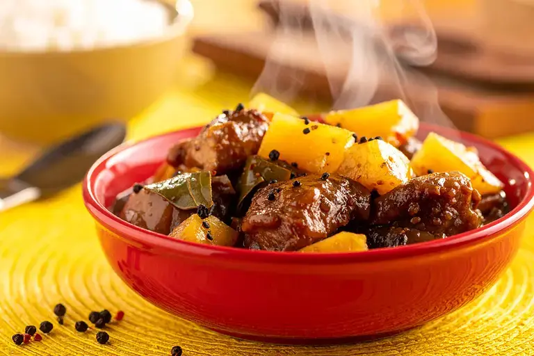 Adobong Pininyahang Manok