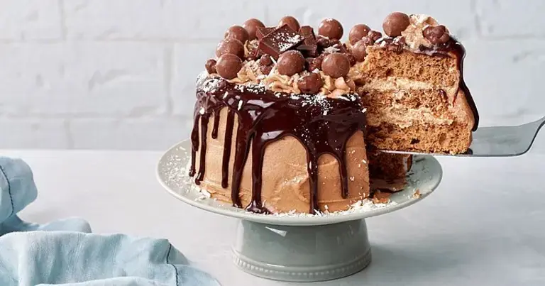 Easy Mocha Mini Cake Recipe | Create with NESTLÉ®