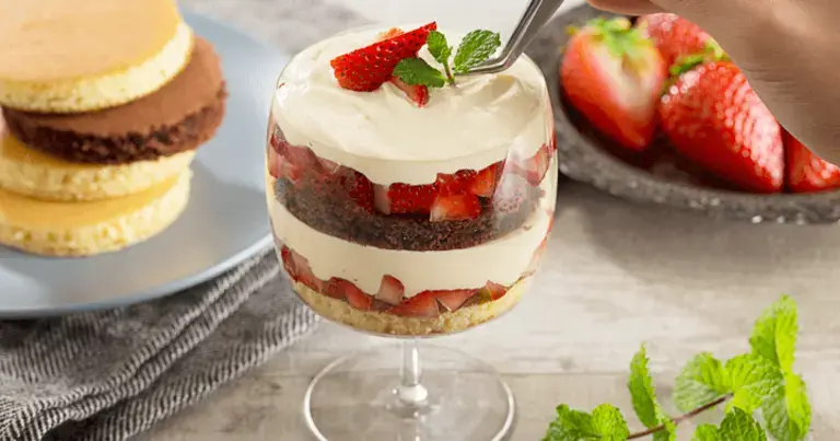 Fruity Pancakes Recipe | Create with NESTLÉ®