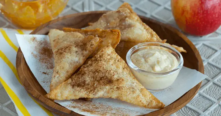 Apple Cinnamon Wonton with Creamy Orange Sauce