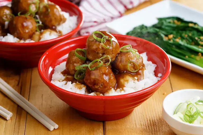 Oystar Meatballs in Oyster Sauce