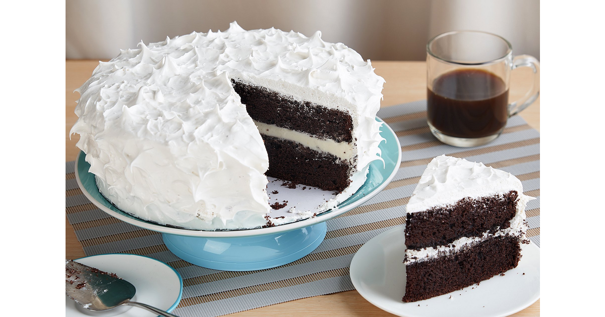 Creamy Chocolate Cake with Marshmallow Frosting | Goodnes