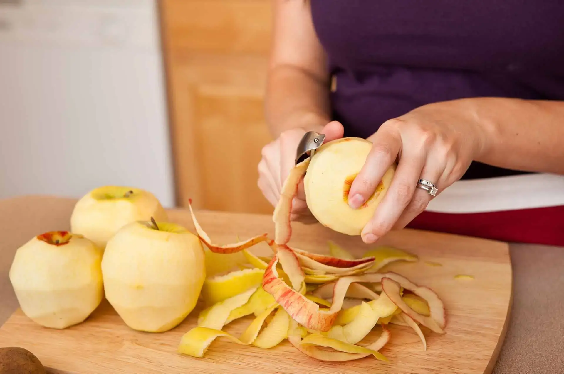 Peeling Apples