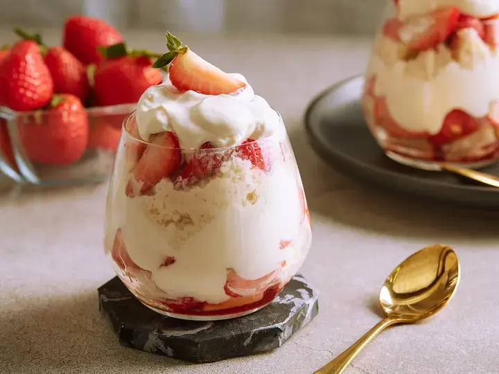 Milky Strawberry Layered Cake