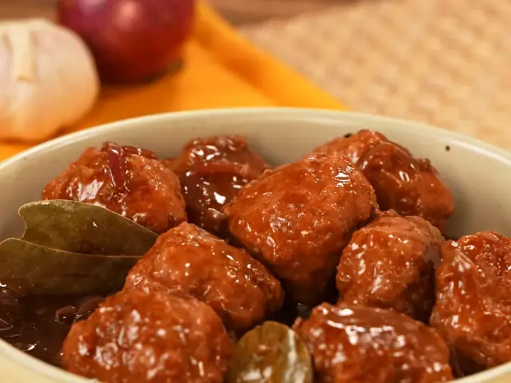 Adobong Bola-bola