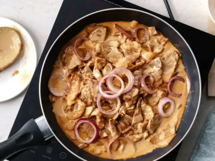 Creamy Pork Steak Recipe - Main Dish | Create with NESTLÉ®