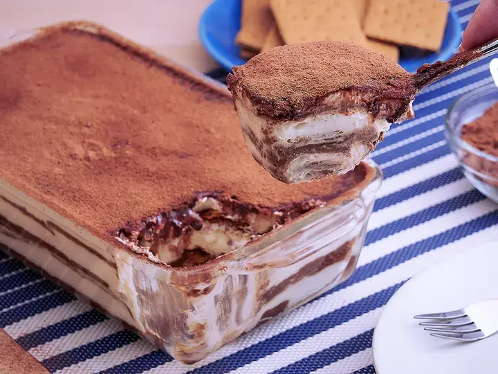 Tiramisu Graham Ref Cake