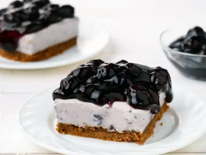Blueberry and White Chocolate Ref Cake