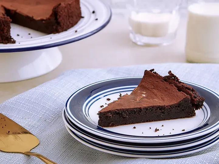 Creamy Chocolate Decadence Cake