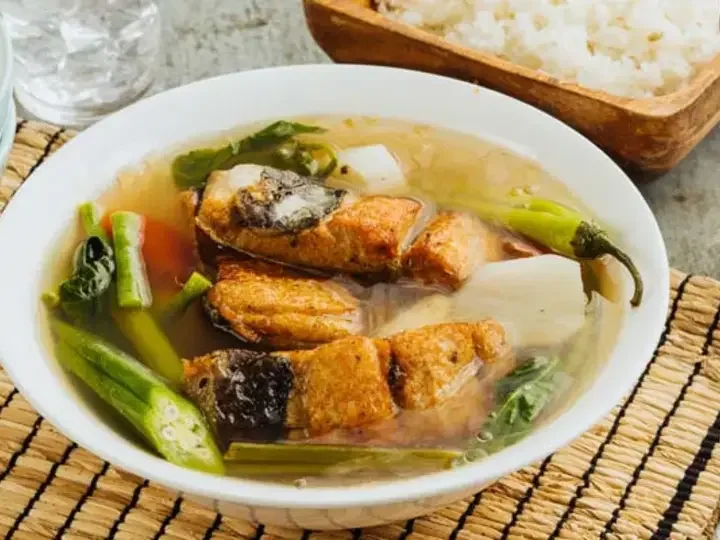 Sinigang na Pritong Bangus Main