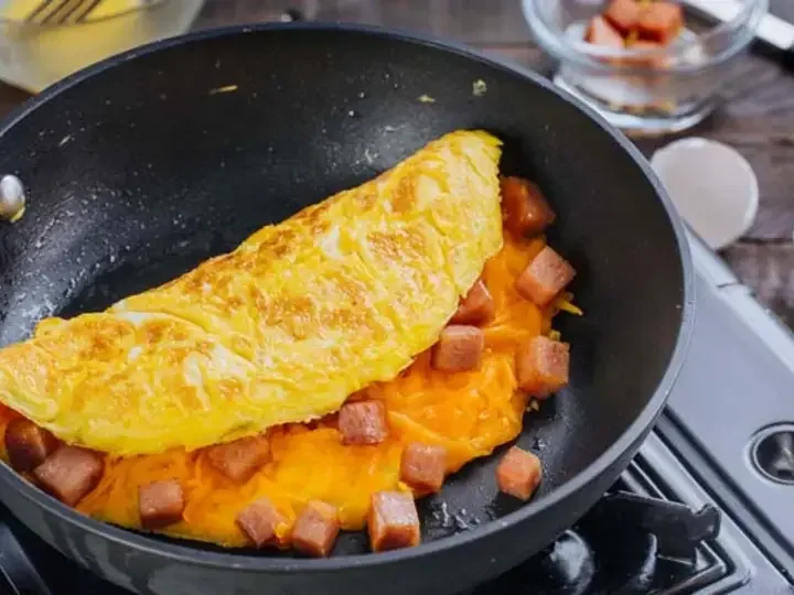 Ham and Cheese Omelette Main