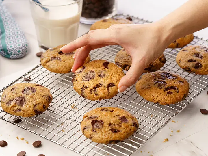 chocolate chip cookies