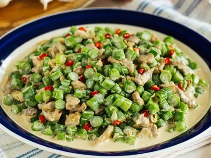 Creamy Baguio Beans Gising-Gising served in a bowl