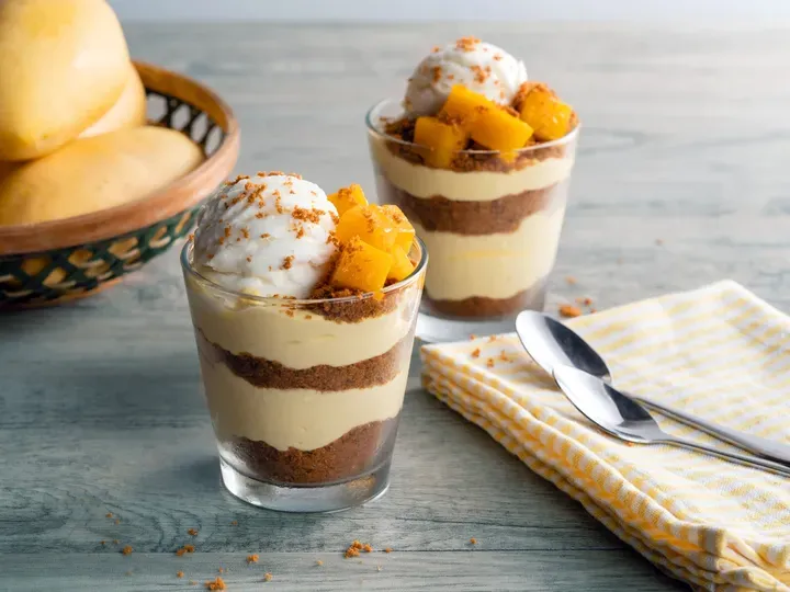 Mango and Graham Float