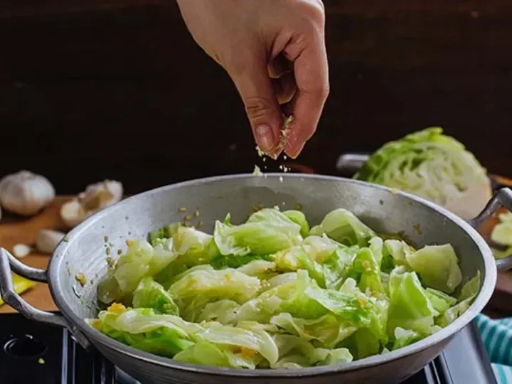 Ginisang Repolyo Main