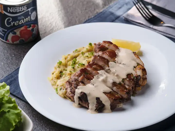 Pork Steak with Pepper Cream Sauce