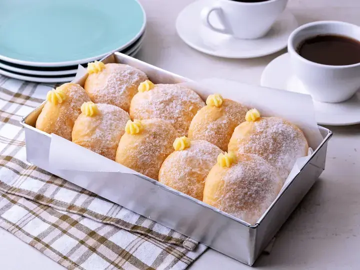 Creamy Bavarian Doughnut