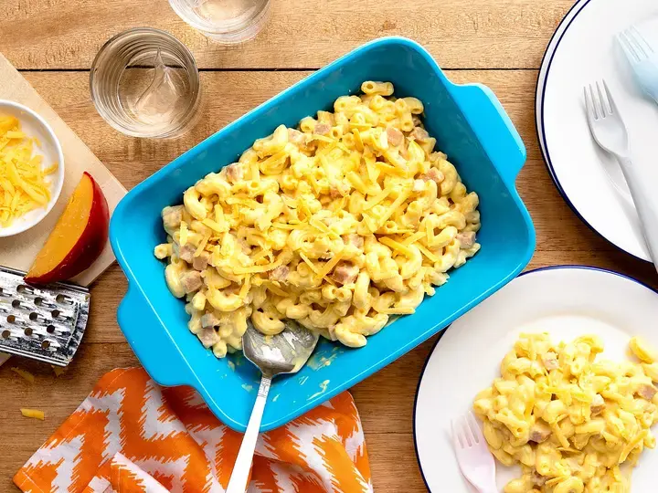 Mac and Keso de Bola with Ham