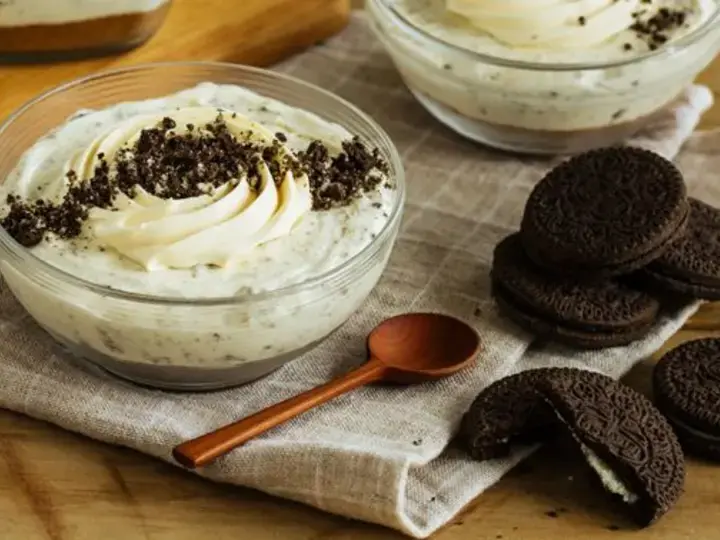 Mmmidnight Cookies and Cream Panna Cotta
