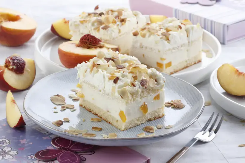 peaches and cream dessert