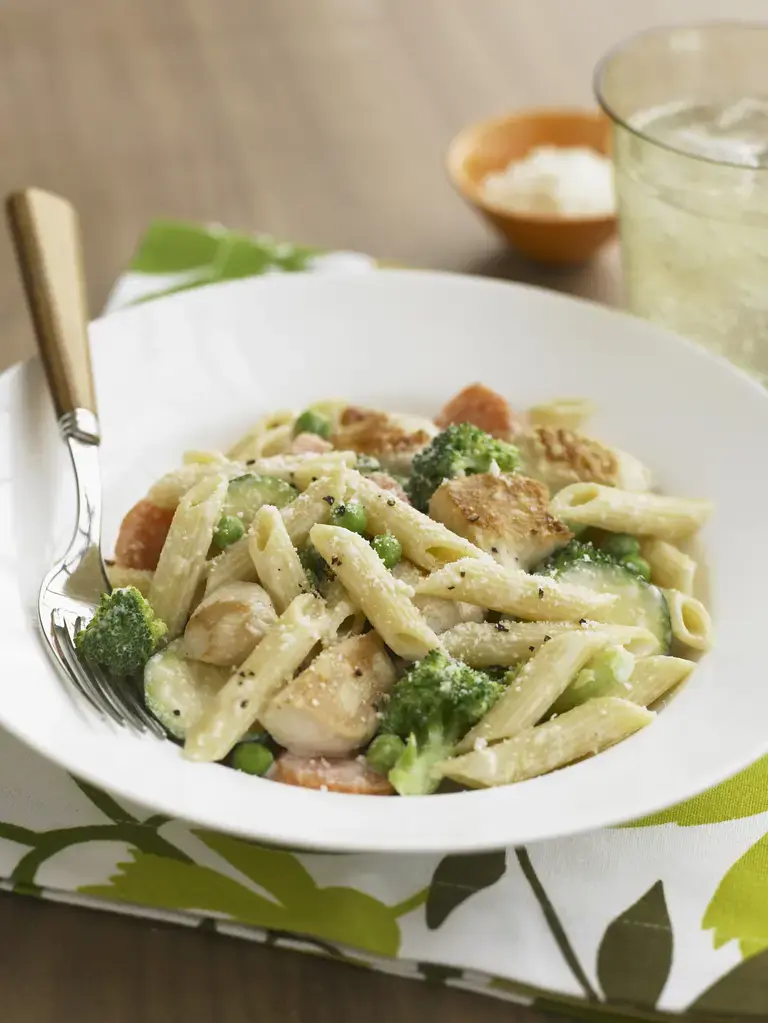 Penne with Chicken and Broccoli