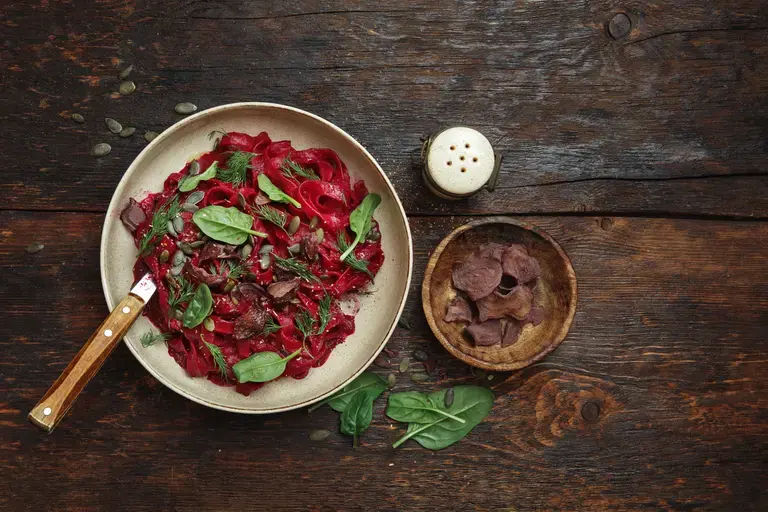 Beet salad with parsley yogurt dressing