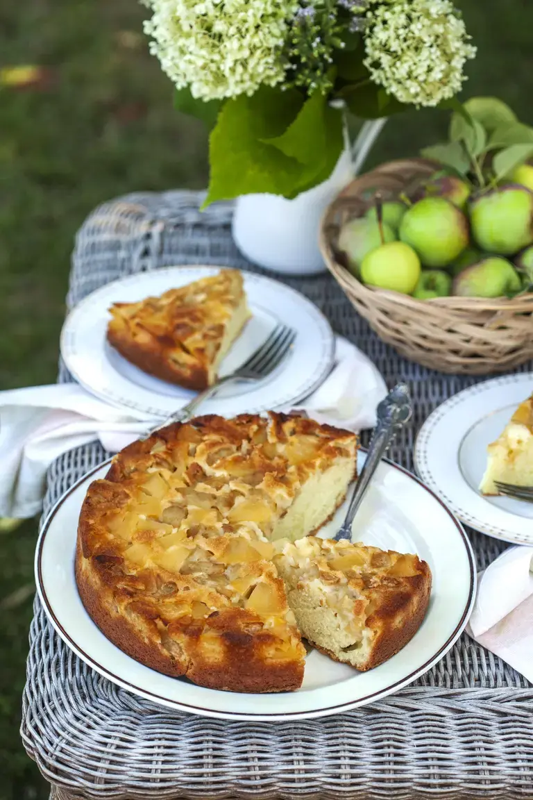 apple cinnamon upside down cake