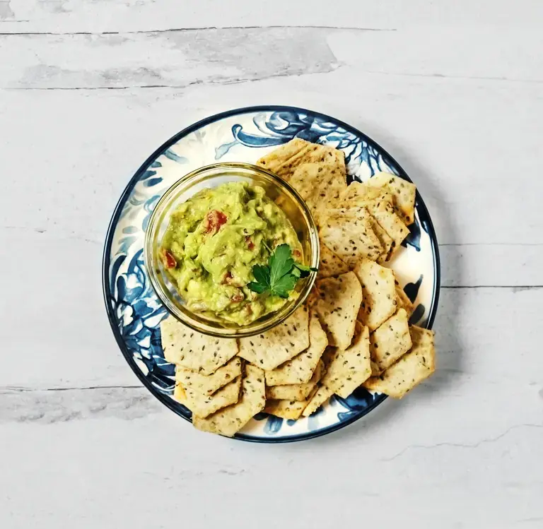 Avocado Dip with Whole-Wheat Pita Chips