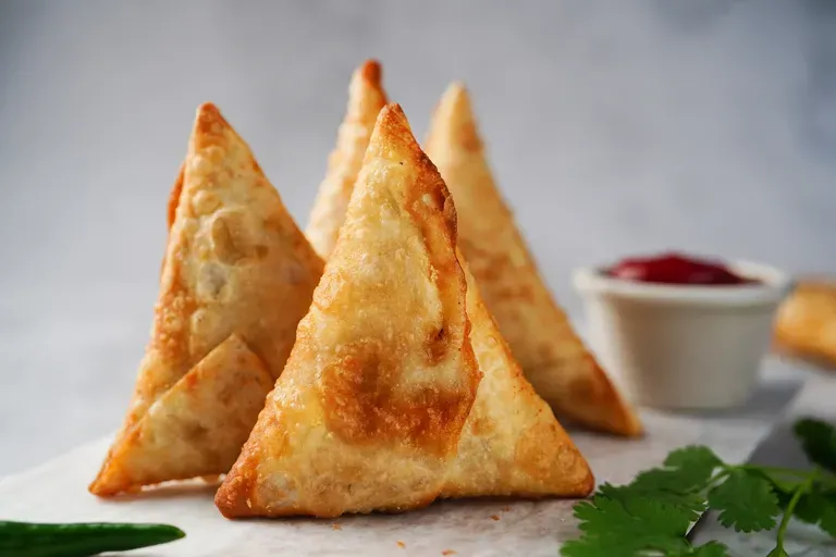 Chicken cheese samosa