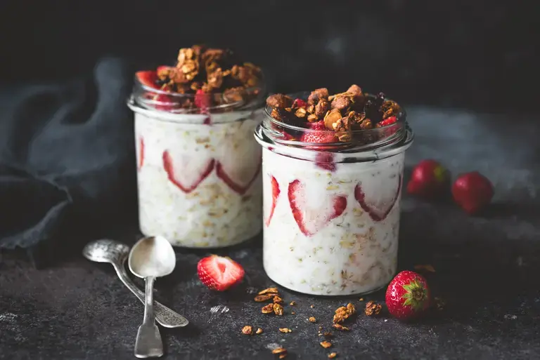 Overnight Oats with fruits and nuts