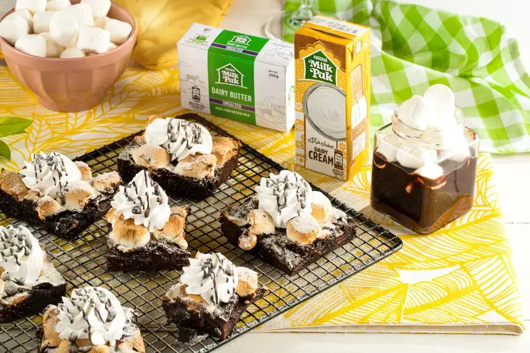 Cream and Marshmallow brownie dessert