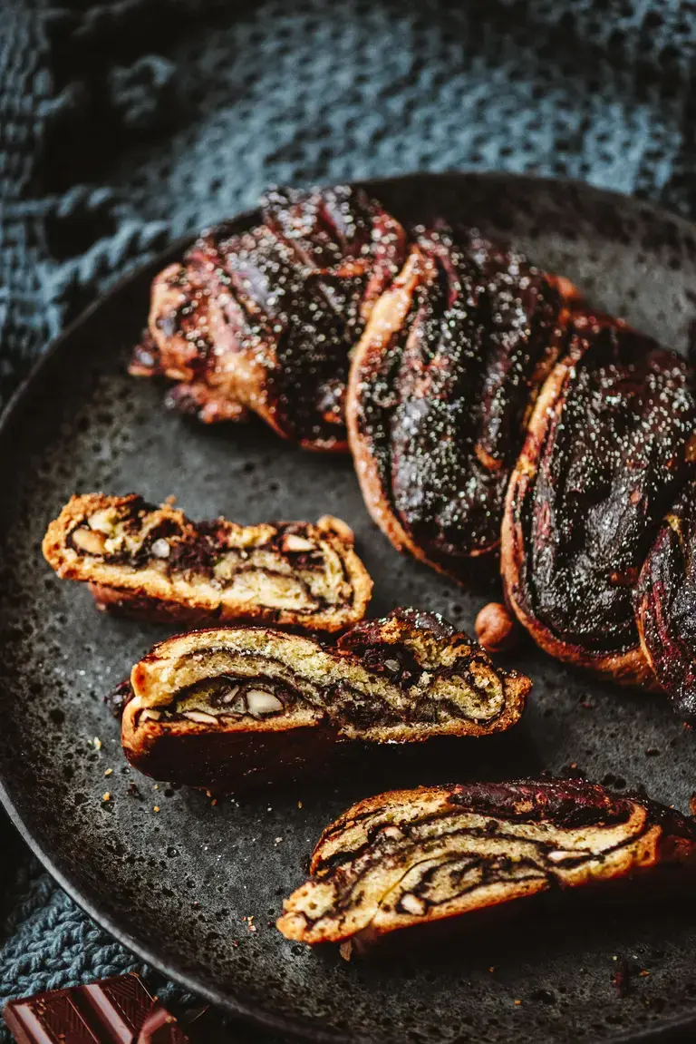 Chocolate-Hazelnut Swirl Cake