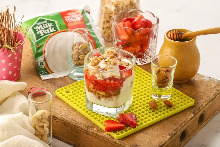 granola parfait