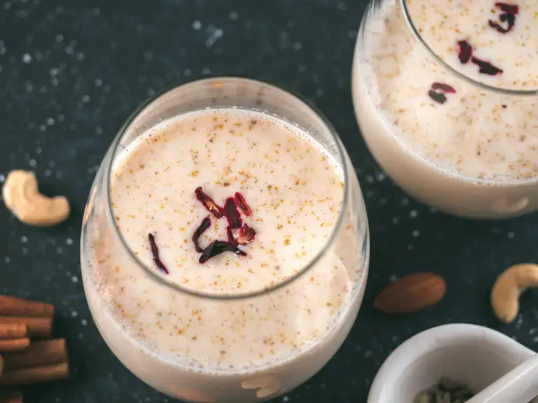 almond and cardamom milk