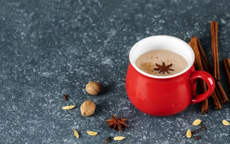 honey and cardamom tea