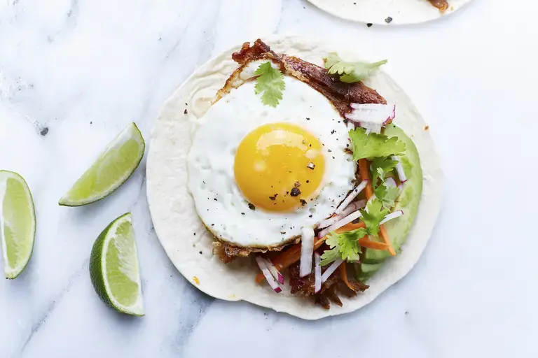 egg tacos with nuts