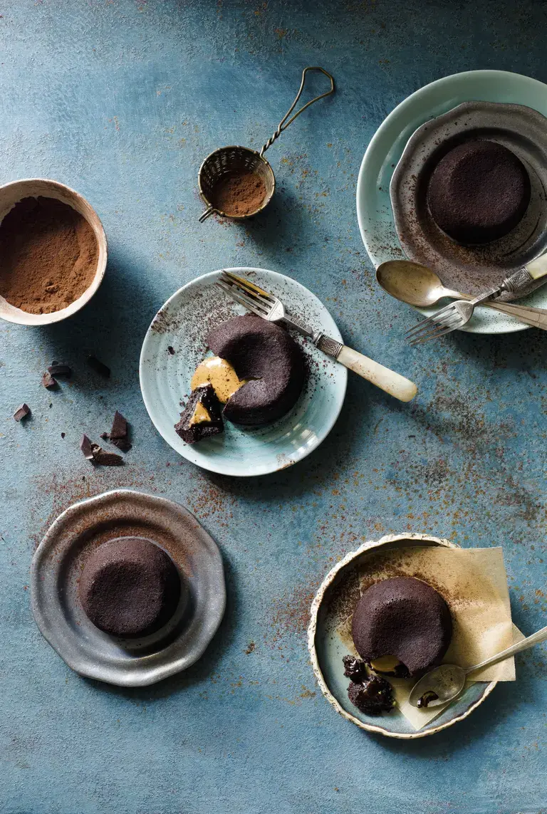 Peanut Butter Molten Chocolate Cake