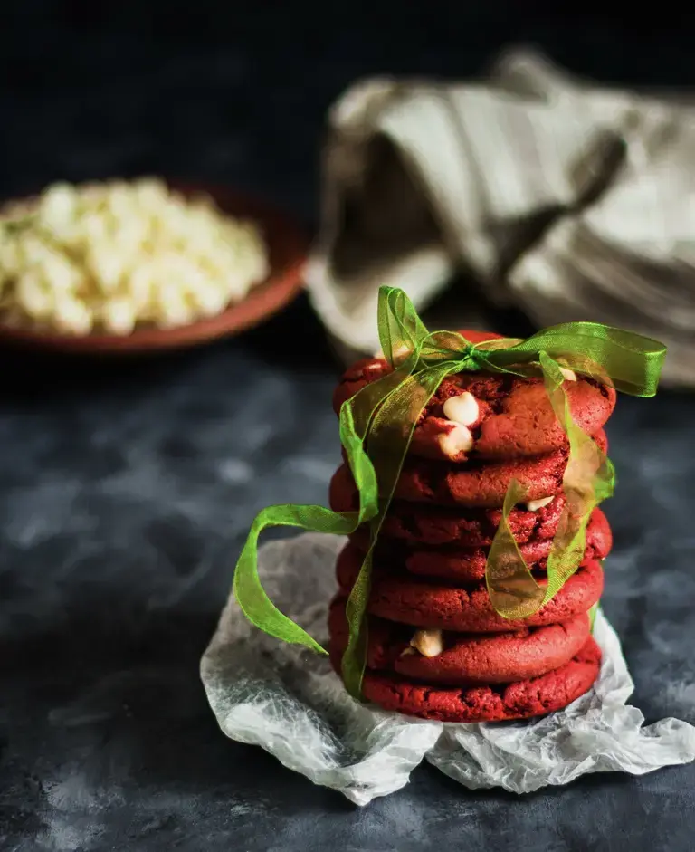 red velvet chocolate chip cookies
