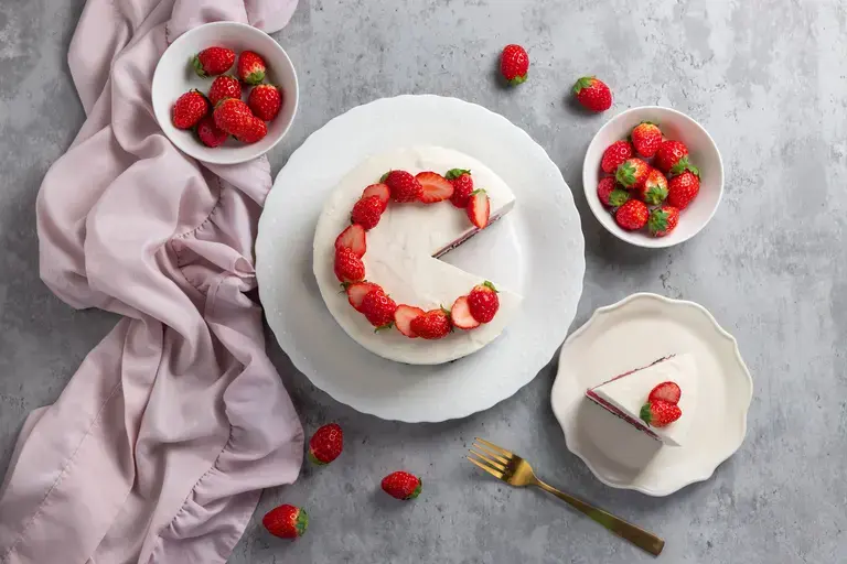 Fresh Strawberry Cake