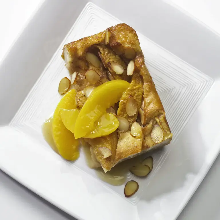 bread pudding with peaches