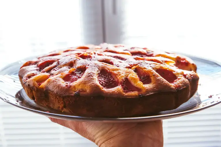 strawberry spoon cake